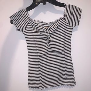 HOLLISTER STRIPPED BABY TEE